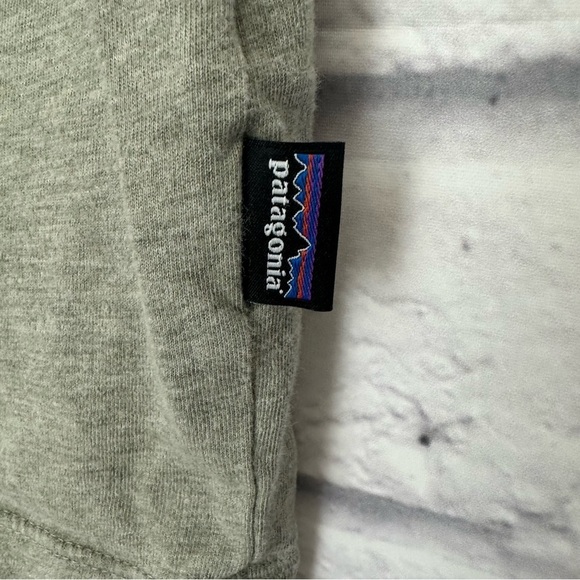Patagonia men’s t-shirt - Picture 3 of 7